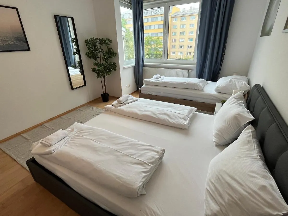 Cool Schonbrunn Apt 2Br Apartment Vienna