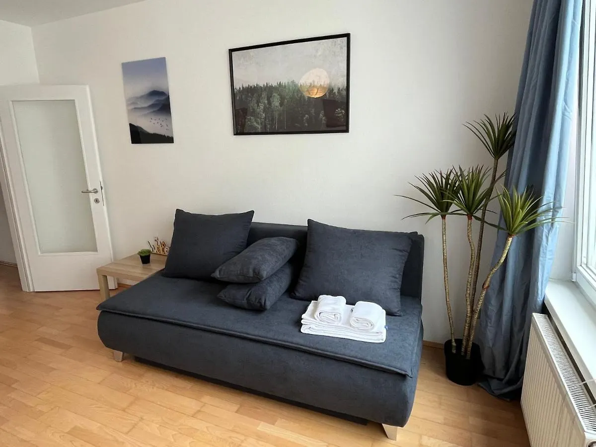 Cool Schonbrunn Apt 2Br Apartment Vienna